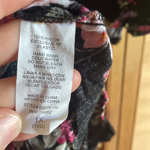 Floral romper - Picture 8 of 16